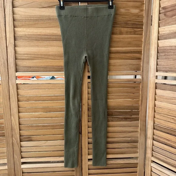 Lunya Ribbed Organic Cotton Leggings in green size S - Picture 5 of 7